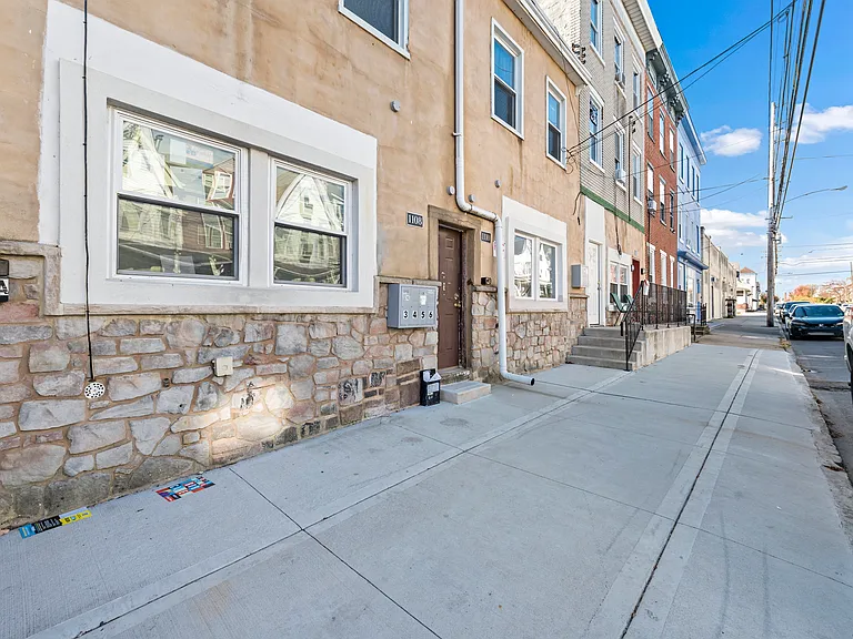 1112 Butler St #7 — Photo 1