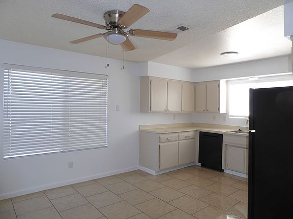 2nd image of 824 Capehart Ct APT C