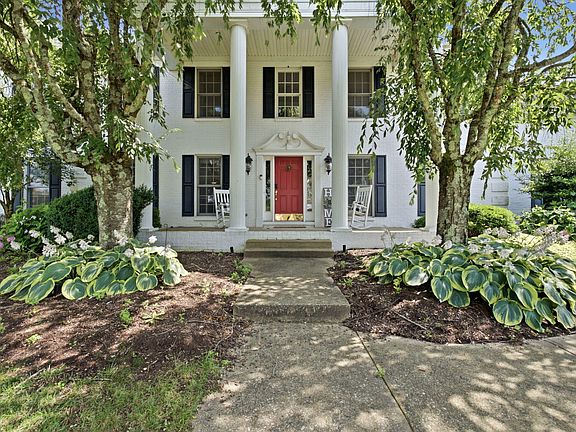 3rd image of 110 Wind Haven Dr