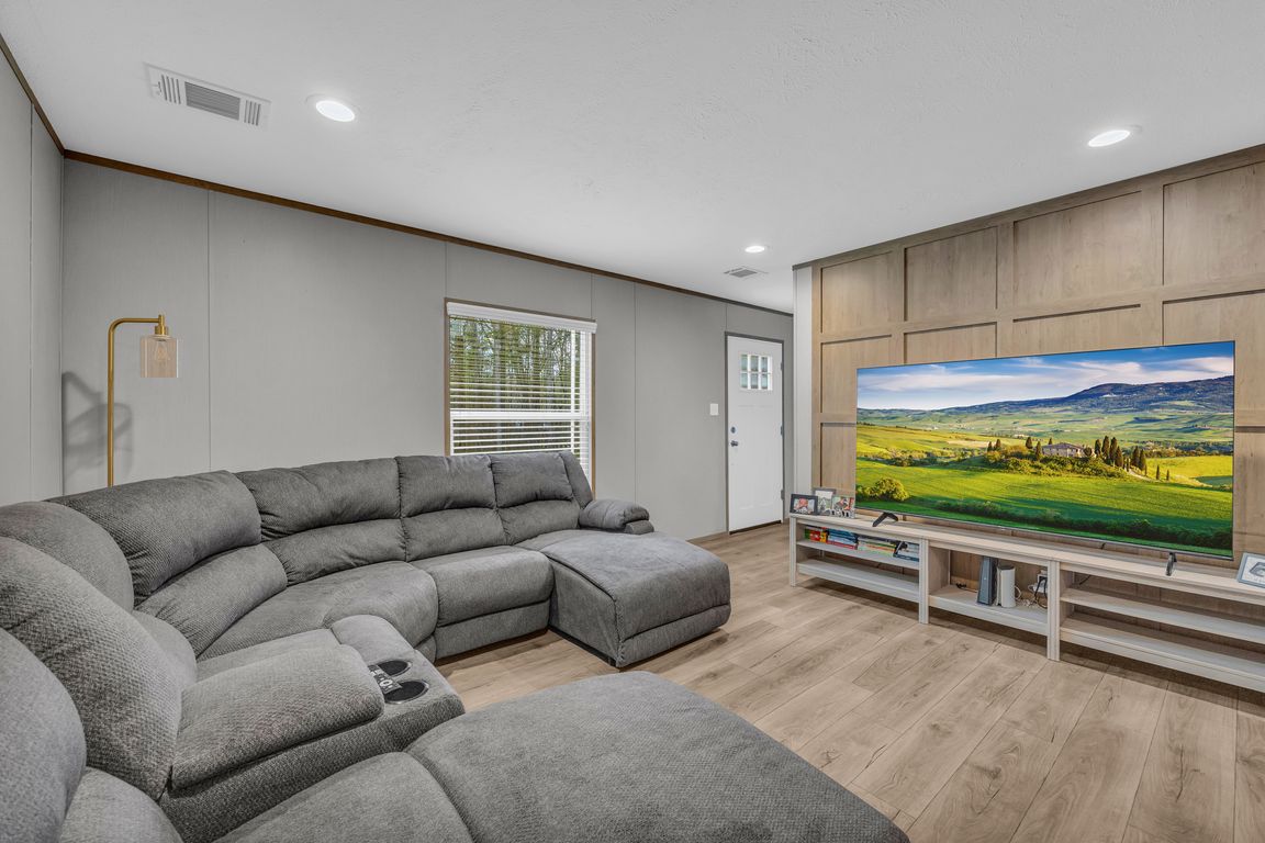 next background image