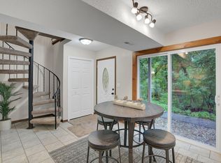 5508 E Bavarian Pass NE, Minneapolis, MN 55432