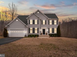 74 Crowncrest Rd, Fredericksburg, VA 22406
