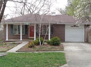 609 9th St, Baldwin City, KS 66006