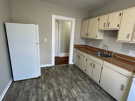 3rd image of 36 Derby Ave #3DD