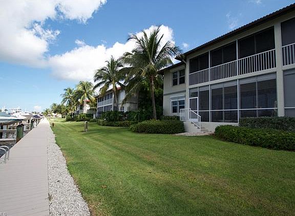 3rd image of 210 Waterside Cir Unit 102