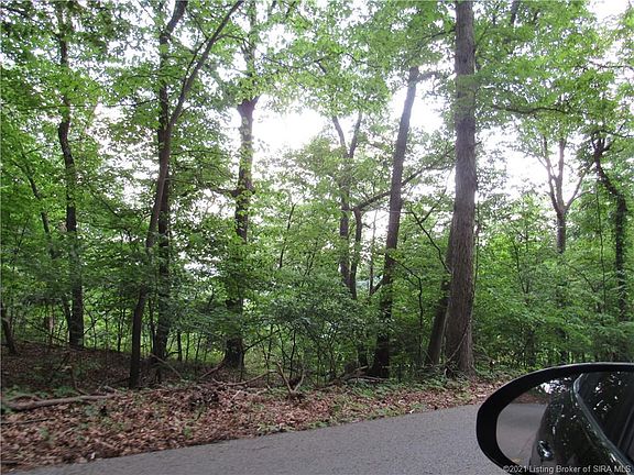 4th image of Skyline Dr