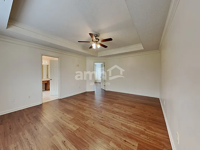 389 Sunderland Way — Photo 11