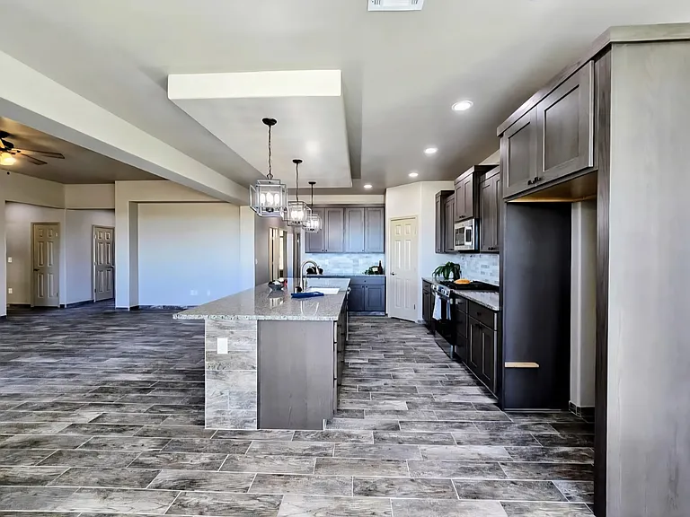 1119 Sendero Dr — Photo 3