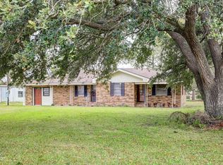 5615 Perez Rd, New Iberia, LA 70560