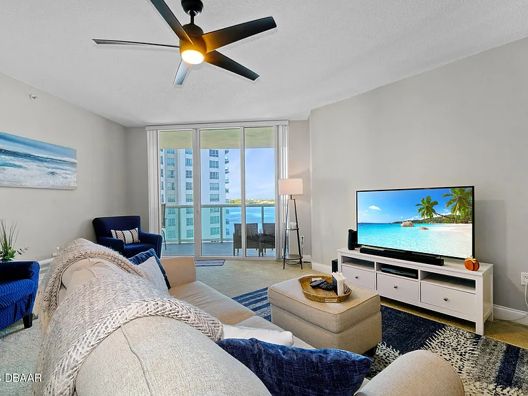 231 Riverside Dr #9061 — Photo 11