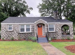 210 Laurel Ave W, Greenwood, SC 29649