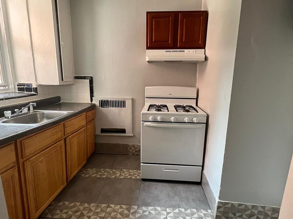 1st image of 129 N Walnut St APT B4