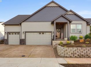 1104 Jaysie Dr, Silverton, OR 97381