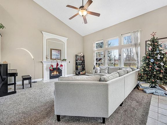 5th image of 4874 Sandalwood Ct