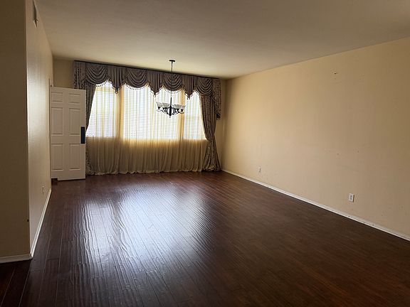 5th image of 13283 Butterwood Ct