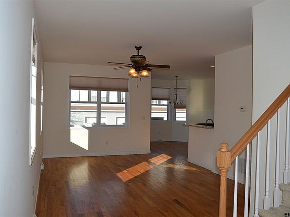 4th image of 34 Amalia Ln