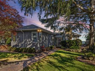 412 Beach Ave, Rochester, NY 14612