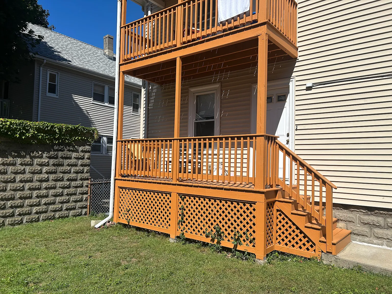 3 bed, 1100 sqft, $4,350 — Photo 3