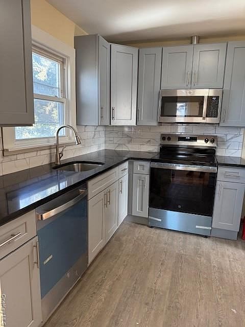 1st image of 212 Harrison Ave Floor 2