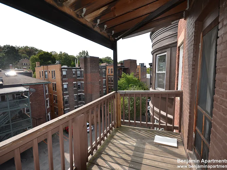 1589 Beacon St #9 — Photo 7