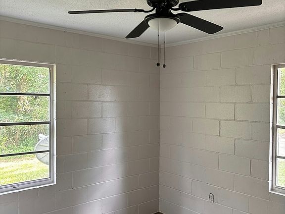 4th image of 11 E Westover Dr #11