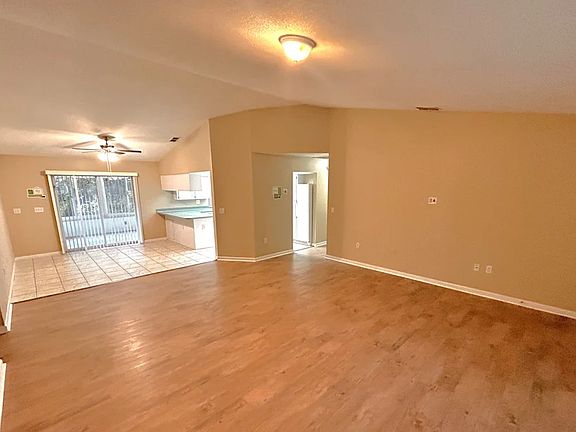 5th image of 7023 Doehring Dr