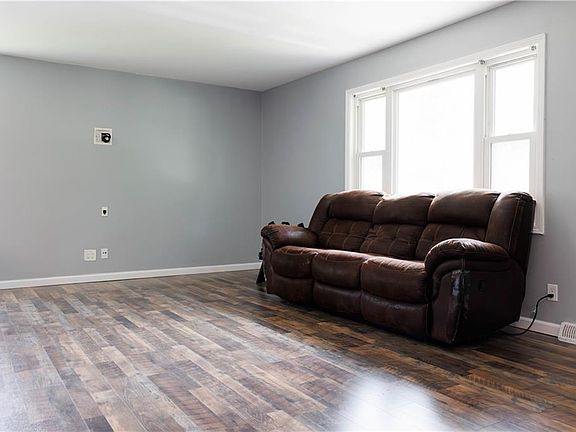 4th image of 8116 NE 50th St