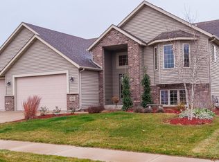 5362 Ridgeview Dr NW, Rochester, MN 55901