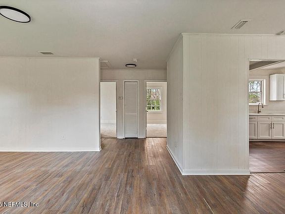 2nd image of 1094 WOODSTOCK Avenue