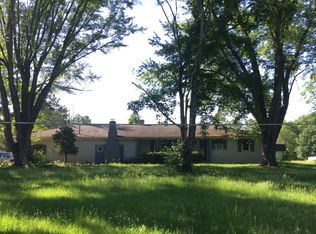 5731 W Ohio Ridge Rd, Columbus, IN 47201