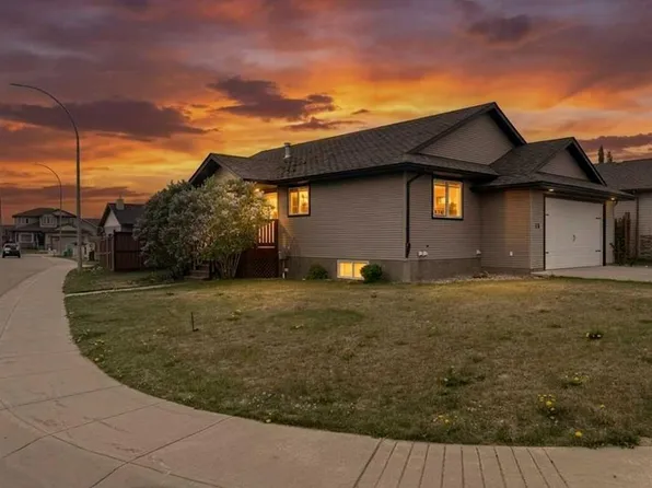 15 S Logan Ct, Sylvan Lake, AB T4S 2P4