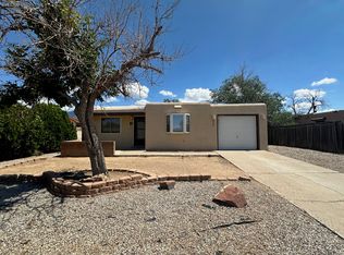 404 Shirley St NE, Albuquerque, NM 87123