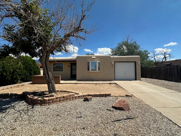 404 Shirley St NE, Albuquerque, NM 87123
