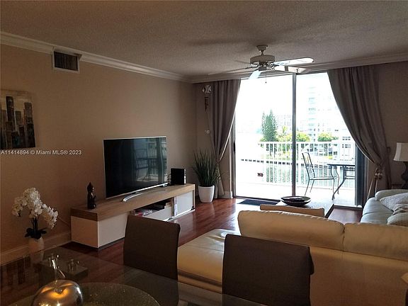 5th image of 4000 NE 170th St APT 505