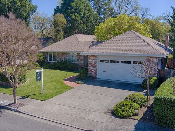 2nd image of 568 Este Madera Drive
