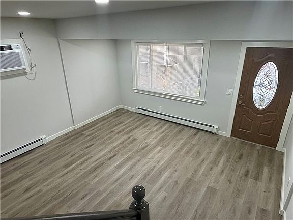 4th image of 321 S 3rd St