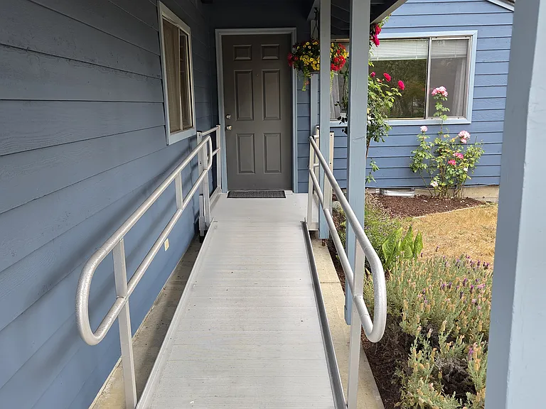 Wheelchair ramp to front door