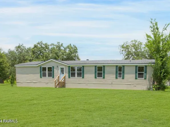 1010 Weeping Willow Dr, Breaux Bridge, LA 70517