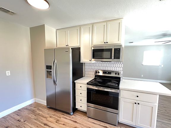2nd image of 2809 N Turnbull Dr