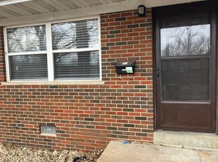 713 George St APT B, Belleville, IL
