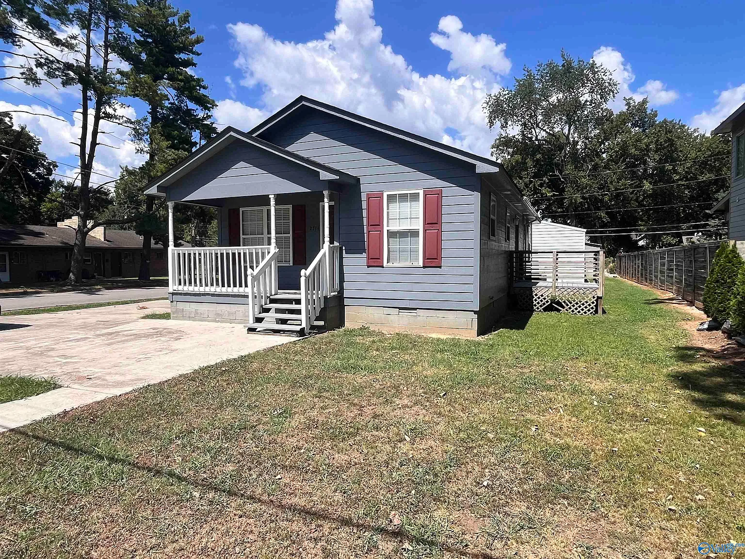 3 bed, 2.0 bath, 1300 sqft, $1,400 — Photo 1
