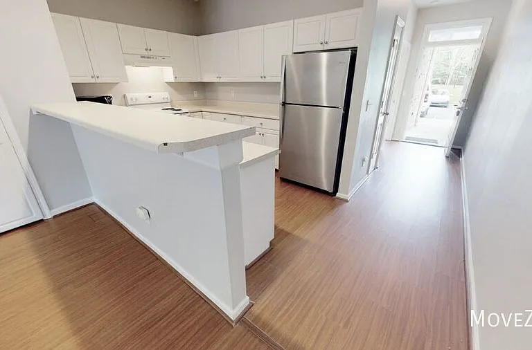 955 Downey Branch Ln — Photo 7