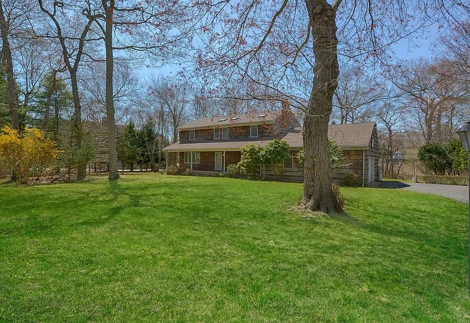 1st image of 11 Windwood Ct