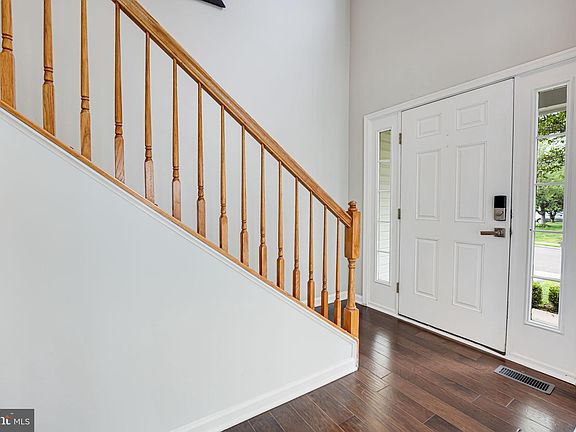5th image of 6718 Clarkes Meadow Dr