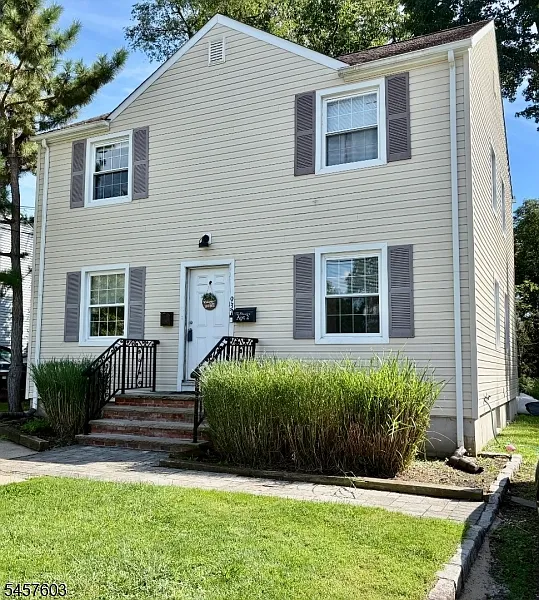 2 bed, 1.0 bath, $2,700 — Photo 2