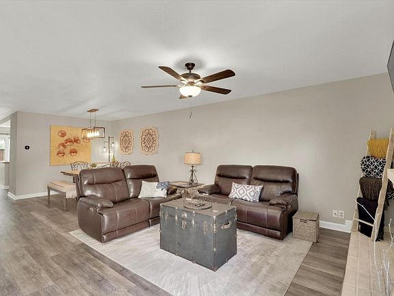 5th image of 18005 Hillwood Ln