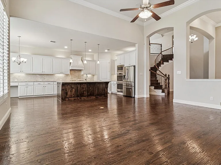 1618 Whirlaway Ct — Photo 5
