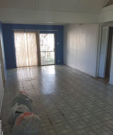 3rd image of 114 Moon Valley Dr