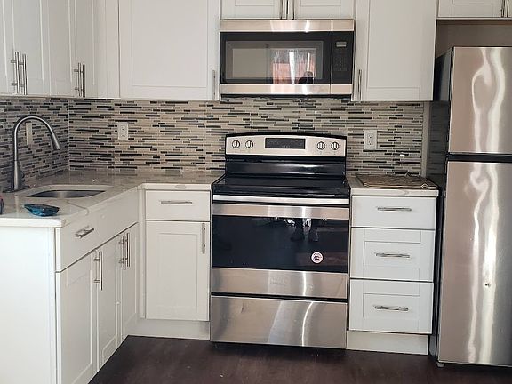 3rd image of 1003 S Brynwood Dr Unit C
