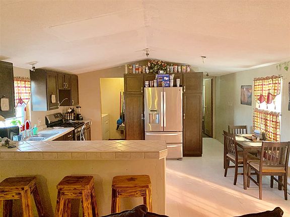 5th image of 135 E Mendoza St
